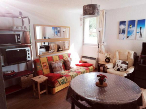 Appartement cosy au pied des pistes avec parking - FR-1-516-43